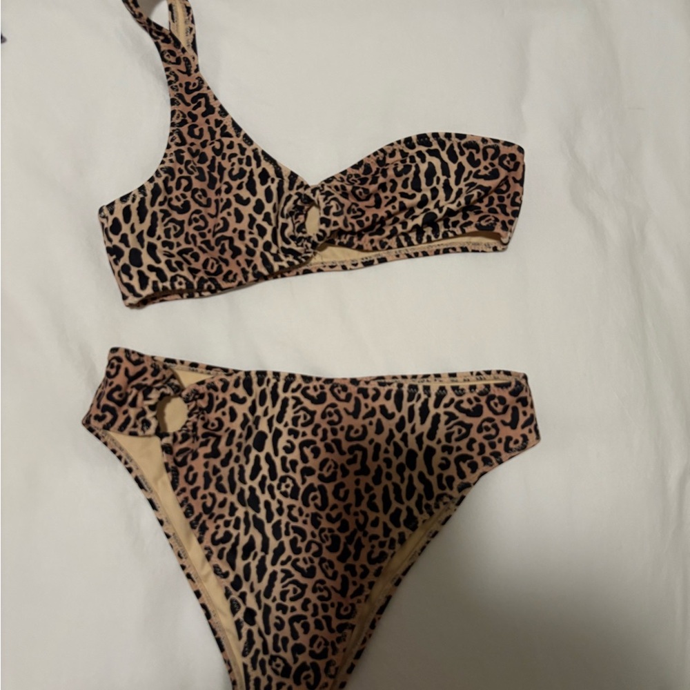 Leopard Print One-Shoulder Bikini